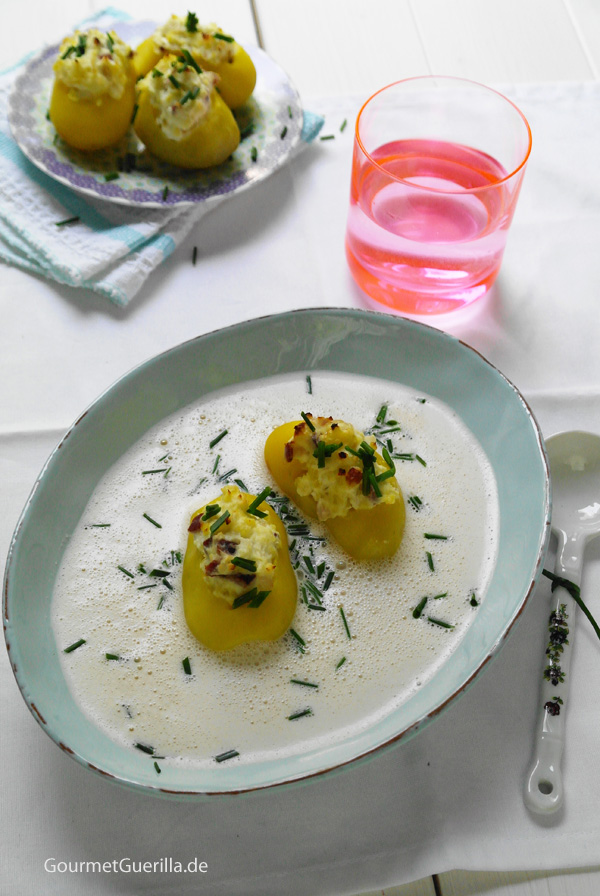 Meerrettichsuppe mit Schnittlauch und gefüllten Kartoffeln ...