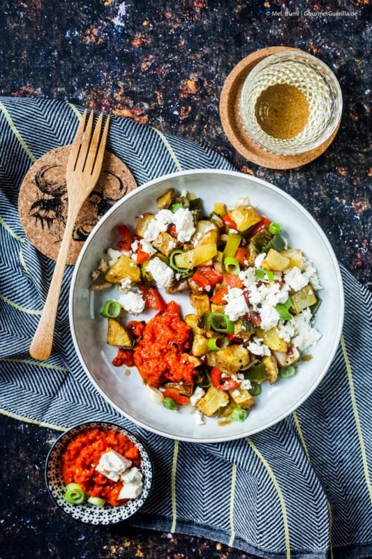 Gebackener Kartoffelsalat Mit Gemüse Feta Und Aiwar Ganz Fix Aus Dem