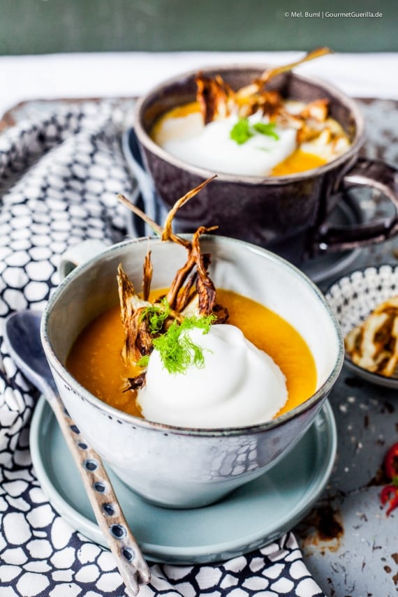 Melonen- Karotten- Suppe mit Chili-Schaum und knusprigem Fenchel ...