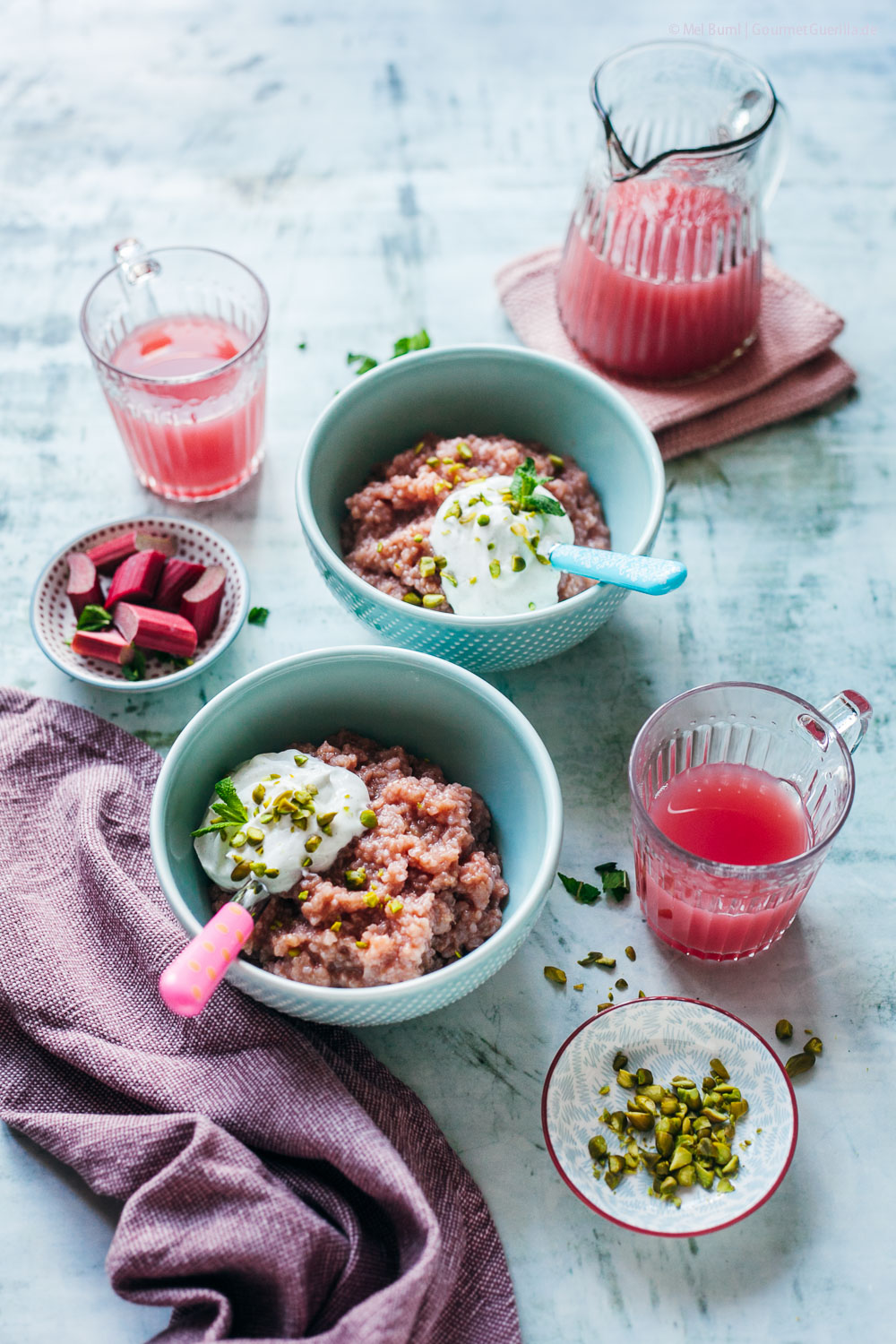 Rhabarber-Reis mit Vanille-Skyr. Eine fruchtig-frische Idee für ein ...