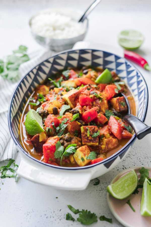 Wassermelonen-Curry mit Schwarzen Bohnen und Paneer Sommeressen | FoxyFood.de